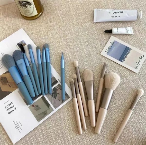 8pcs Travel Makeup Brush Kit Mini Cosmetic Brush For Face Foundation Blush Eye Shadow Wooden Handle